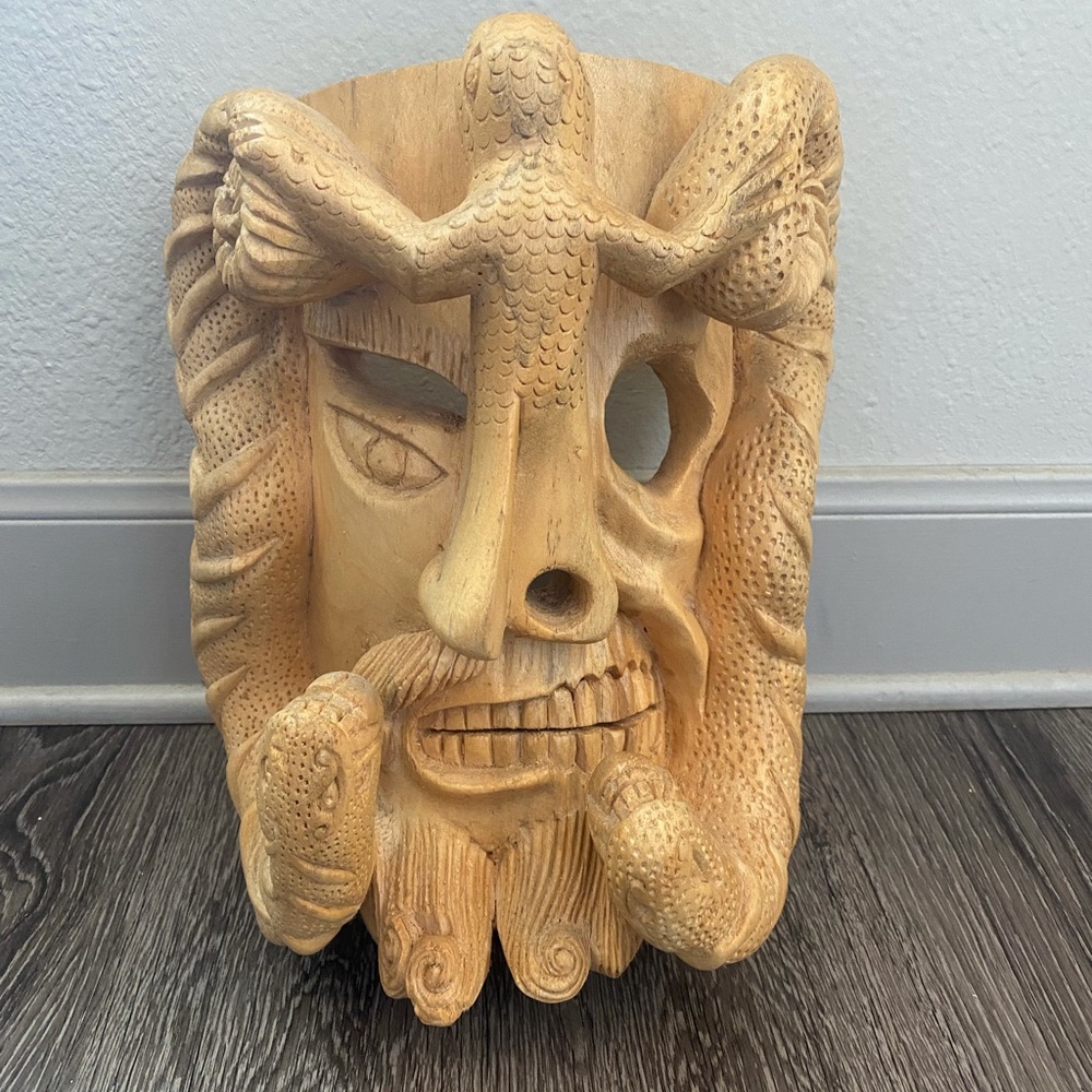 Mask - Picture 5 of 5